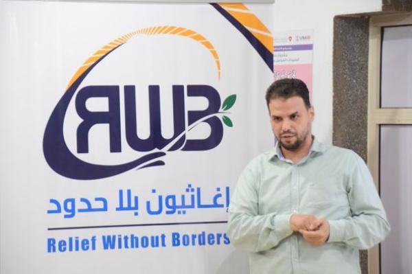 تدريب كيفية التعامل مع تطبيقات البيانات وإدارتها