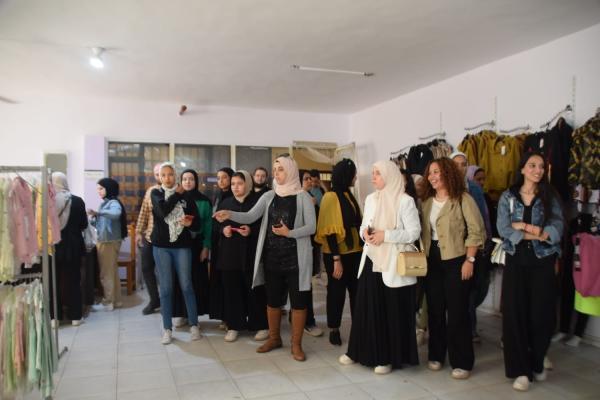 تدريب عملي لطلاب جامعة القاهرة