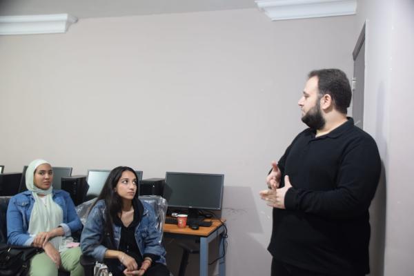 تدريب عملي لطلاب جامعة القاهرة