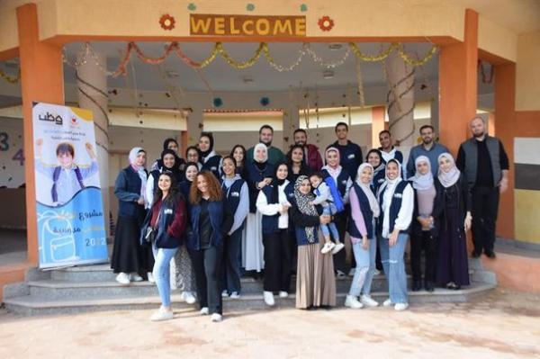 توزيع حقائب مدرسية